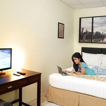 Ds Colive Siliwangi Hotel Semarang Eksteriør billede